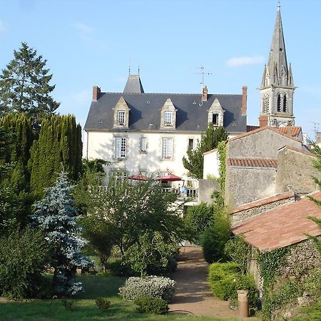 Le Petit Chateau - Tiffauges Proche Puy Dufou Exterior foto