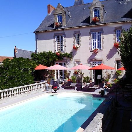 Le Petit Chateau - Tiffauges Proche Puy Dufou Exterior foto