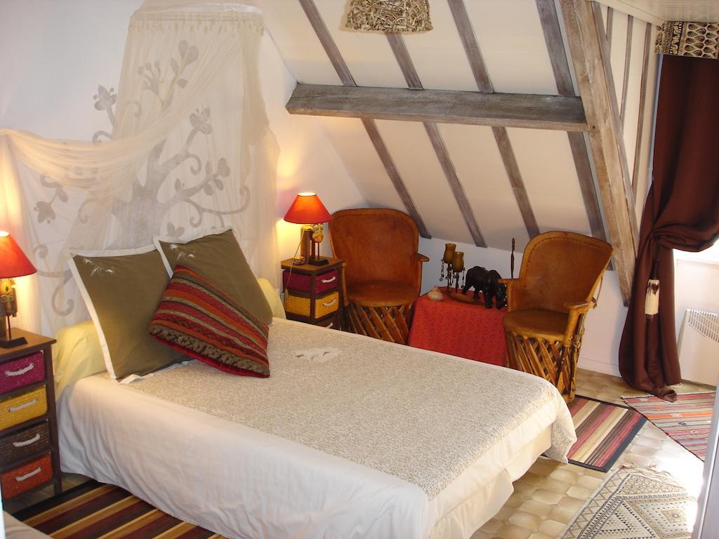 Le Petit Chateau - Tiffauges Proche Puy Dufou Habitación foto