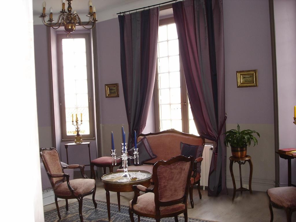 Le Petit Chateau - Tiffauges Proche Puy Dufou Habitación foto
