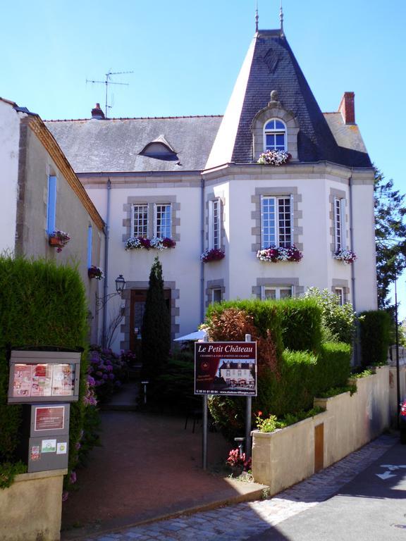 Le Petit Chateau - Tiffauges Proche Puy Dufou Exterior foto